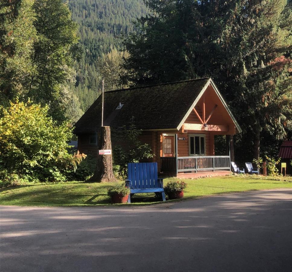 Revelstoke Rv & Cabin Resort Exterior foto