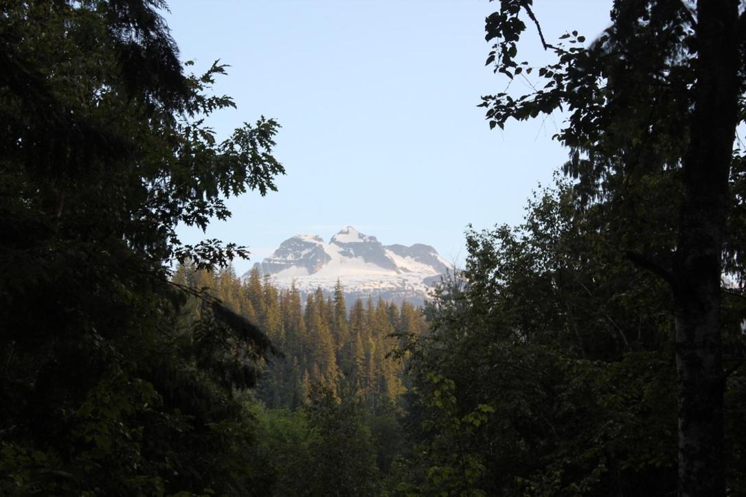 Revelstoke Rv & Cabin Resort Exterior foto